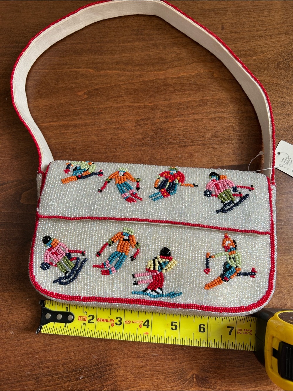 NWT Anthropologie First Edition Fiona White Beaded Ski Motif Bag with Red Trim. - Picture 11 of 13